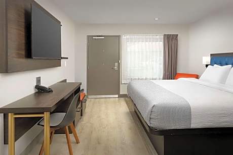 King Room - Accessible/Non-Smoking
