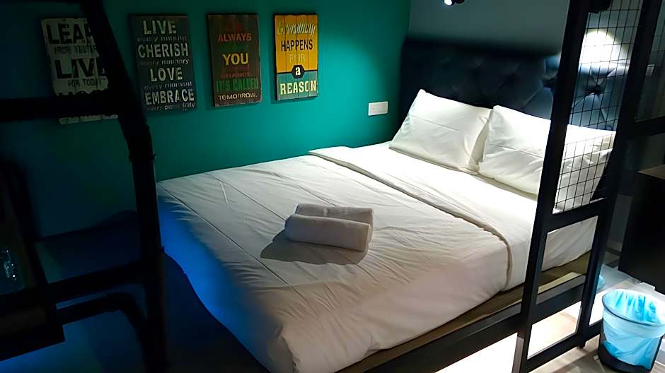 OYO 90899 Tube Hotel Melaka