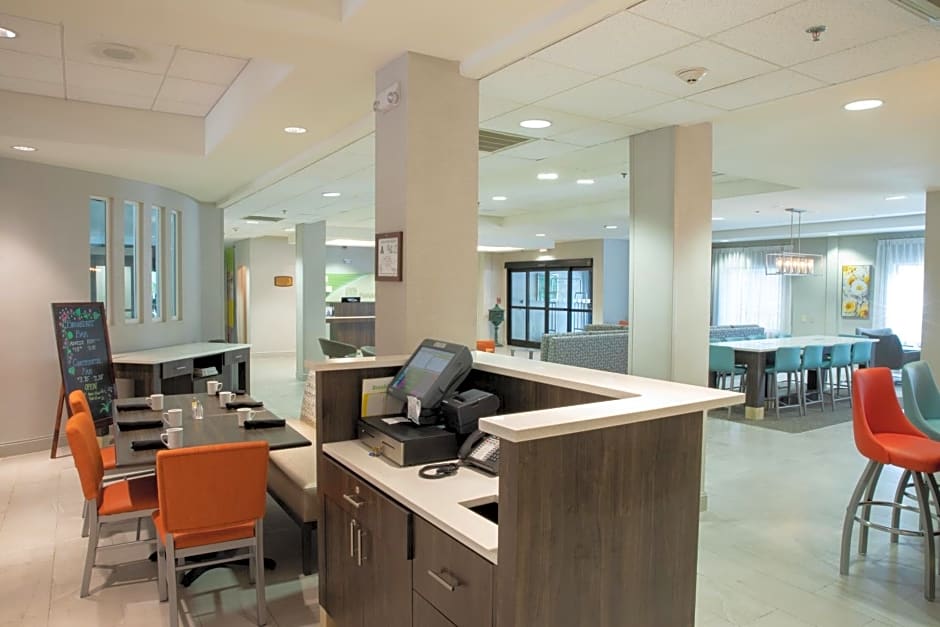 Holiday Inn & Suites Raleigh Cary, an IHG Hotel
