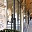 Le Pavillon de la Reine & Spa, Place des Vosges