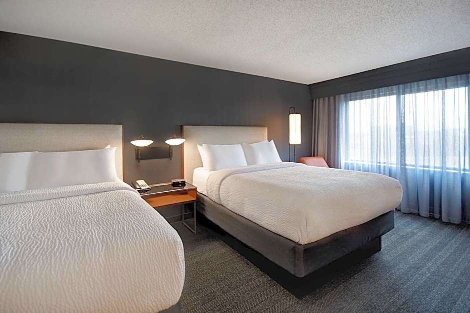 Courtyard by Marriott Cincinnati Airport