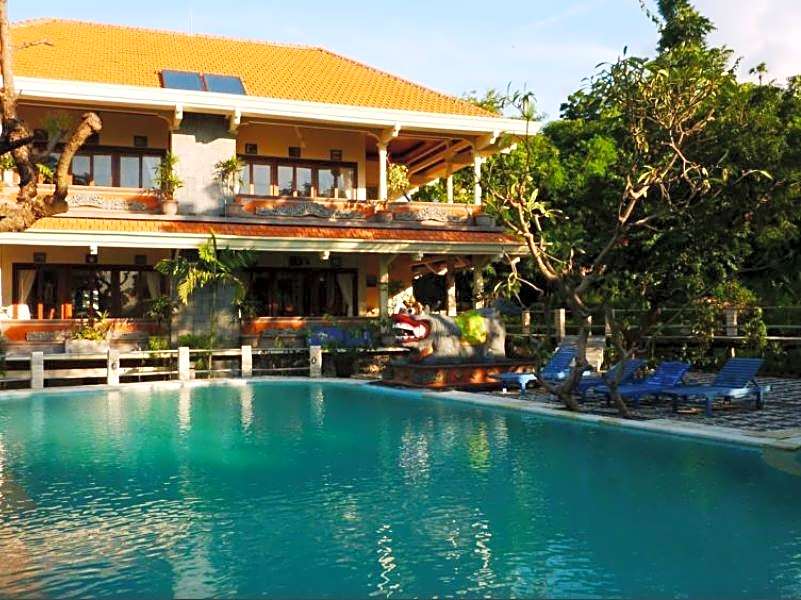 Amed Cafe & Hotel Kebun Wayan