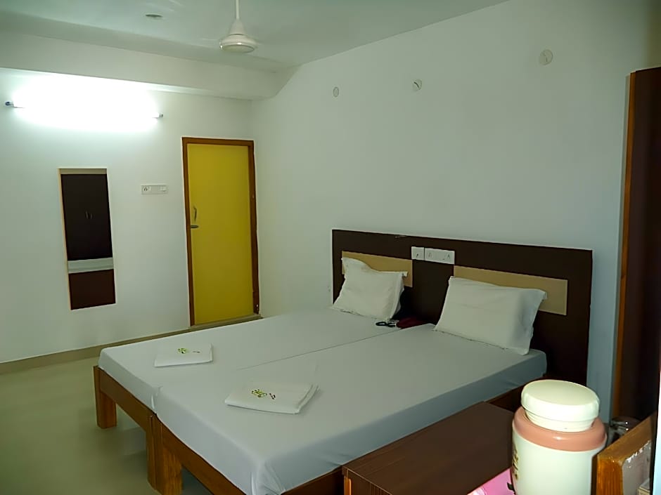 Samrat Guest House – Chennai, IL