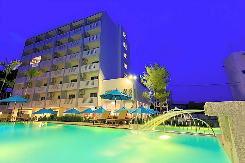 Recenta Phuket Suanluang by Deevana