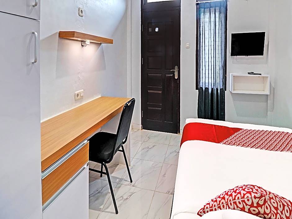 Super OYO 91497 Waskita Residence Syariah