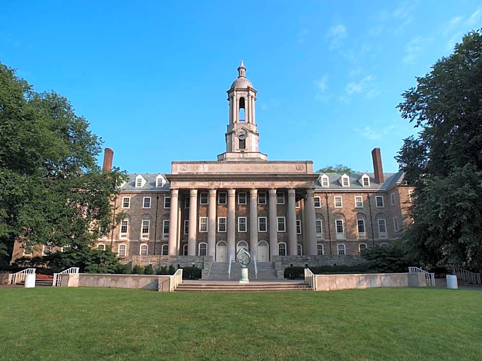 Holiday Inn Express State College at Williamsburg Square By IHG