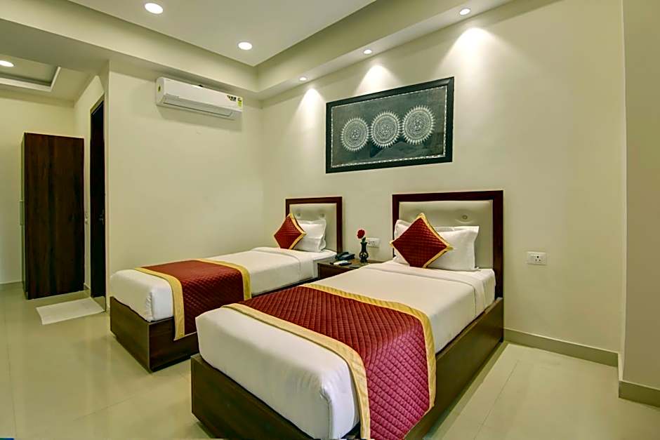 Hotel La Mirage Noida