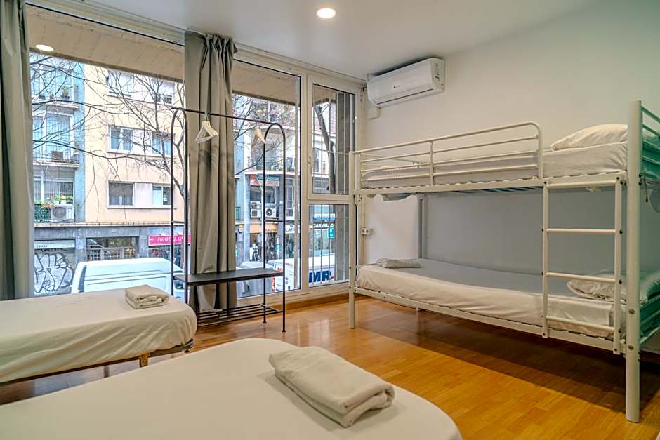 HolidaysBCN Rooms