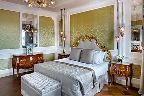 Tiziano Suite with Lagoon View