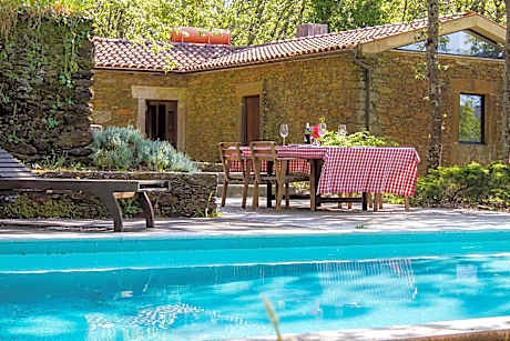 Liiiving in Caminha | Oak Tree Chill House