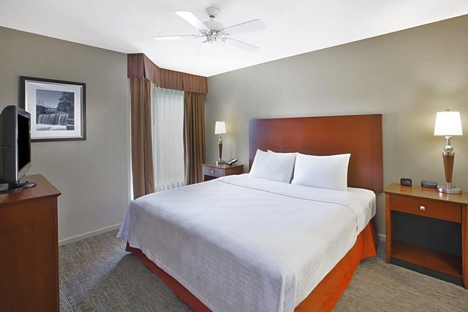 Homewood Suites Dayton-Fairborn