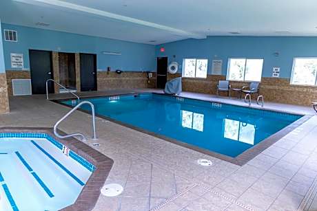 Holiday Inn Express Hotel & Suites Torrington By IHG