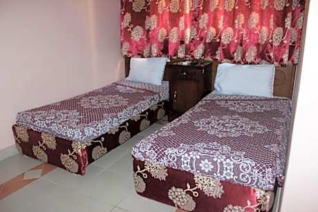 Deluxe Double Room (1 adult + 1 child)
