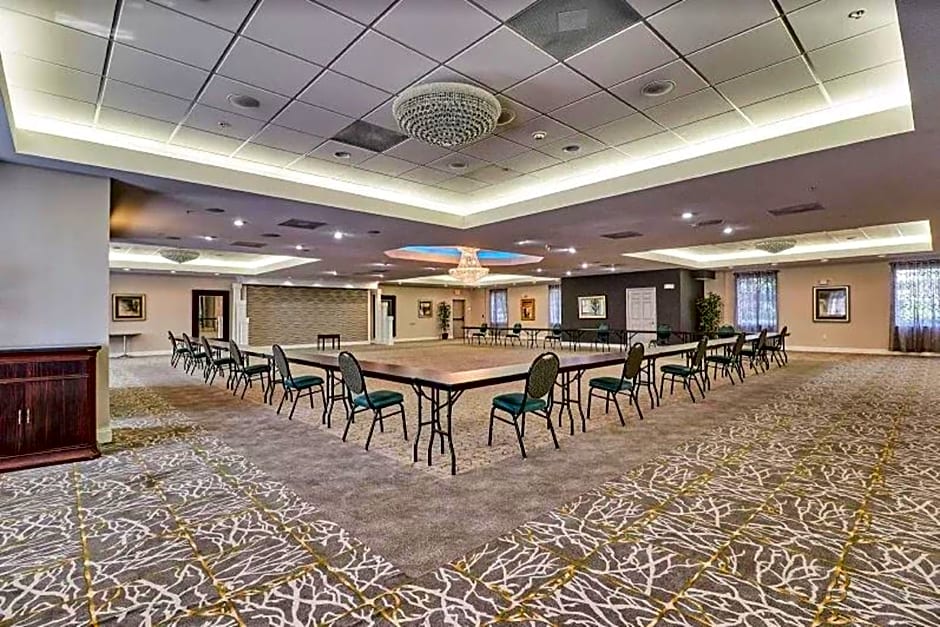 Holiday Inn Express Hotel & Suites Clearwater US 19 North