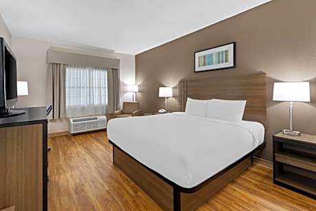 Quality Inn Fayetteville Near Historic Downtown Square