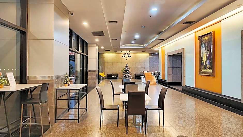 Iyarin@tuk Chang Ratchayothin Hotel