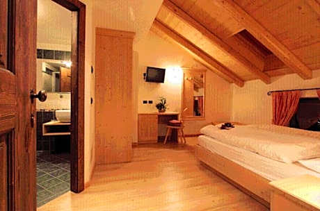 Comfort Triple Room with Shower