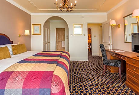 Deluxe Suite - No balcony access