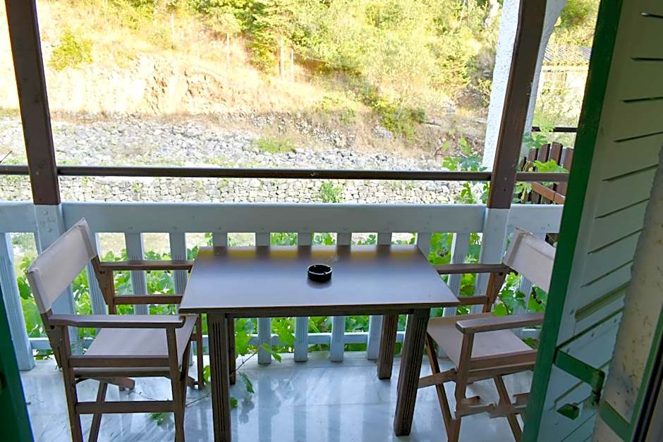 Bastas Hotel