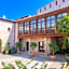 Casa del Armiño - Historic Boutique Hotel in Toledo Old Town