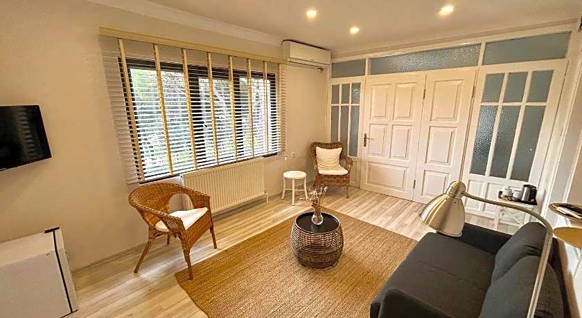 Attalos Suites Hotel