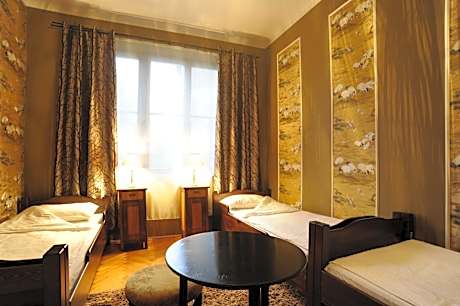 Triple Room with Shared Bathroom