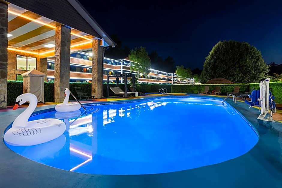 Days Inn By Wyndham Pigeon Forge South