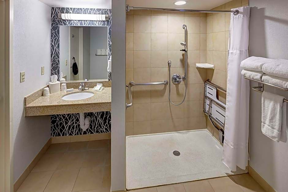 Hilton Garden Inn Naperville Warrenville