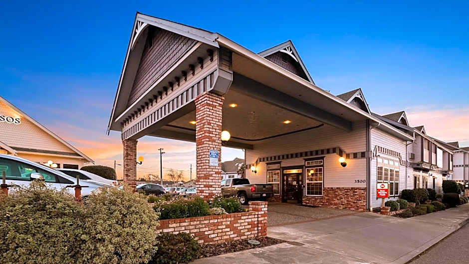 Best Western Plus Bayshore Inn