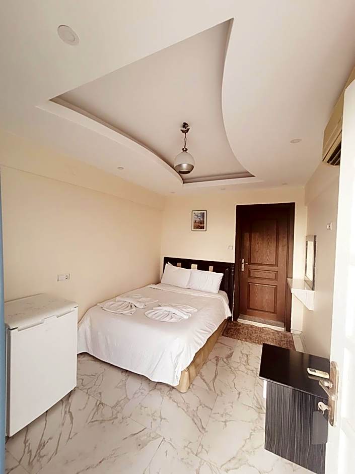 Ozturk Hotel