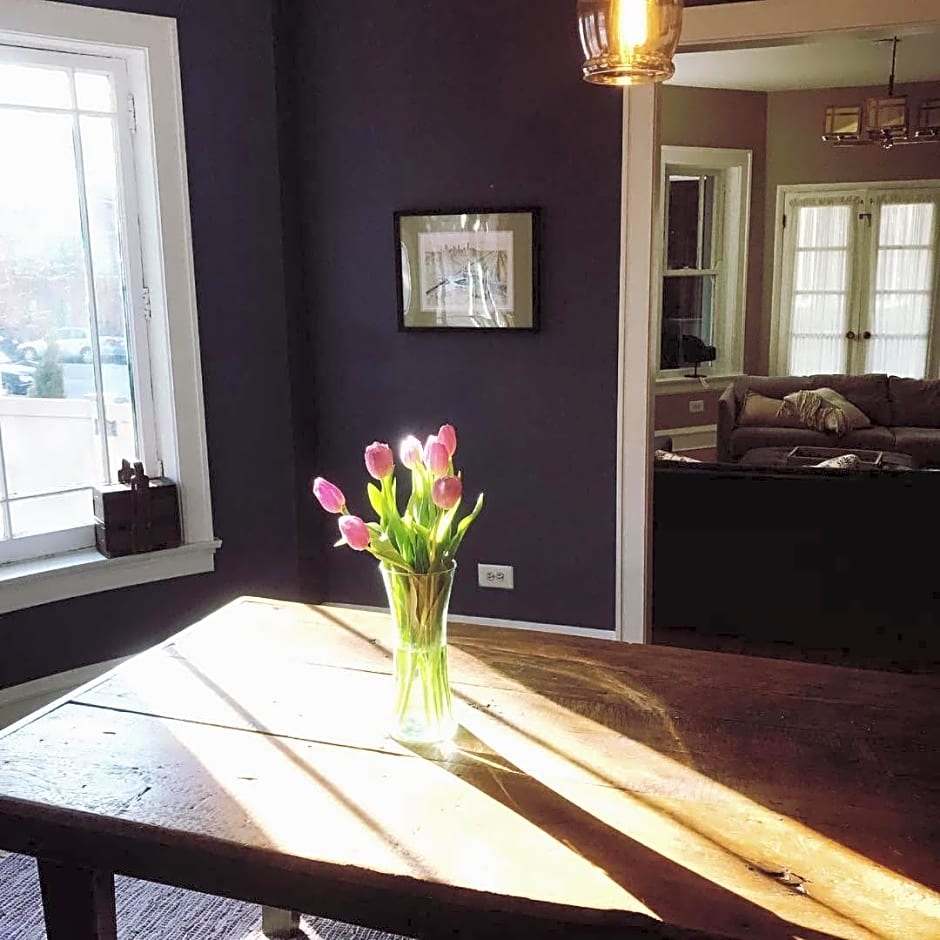The Greenleaf House – Chicago, IL
