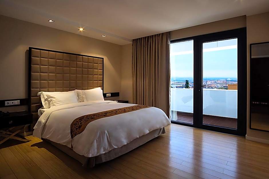 Sweet Atlantic Hotel & Spa