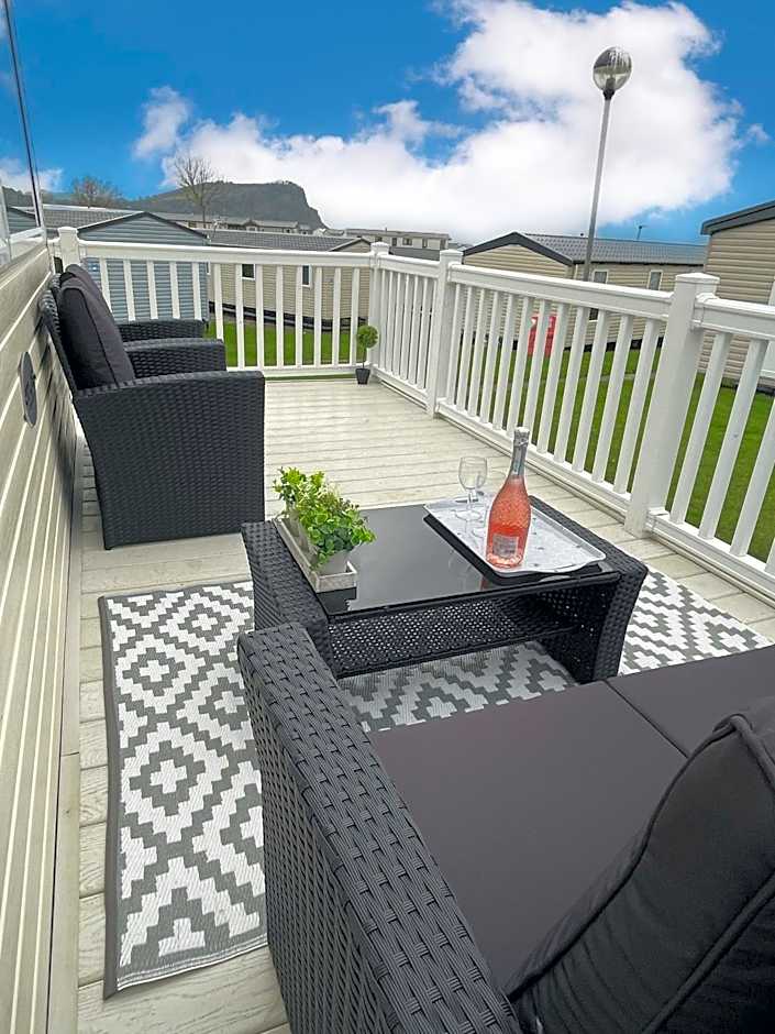 Atlas By The Sea - Craig Tara, Ayr