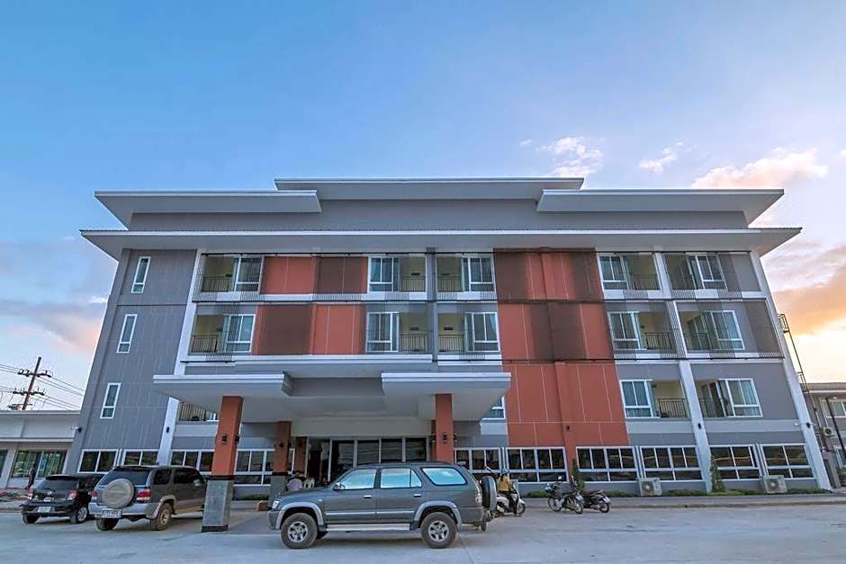 Suksomboon Hotel