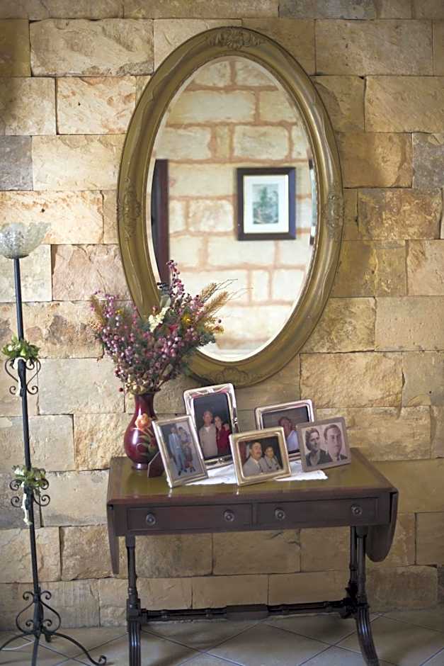 Ta' Bertu Host Family Bed & Breakfast