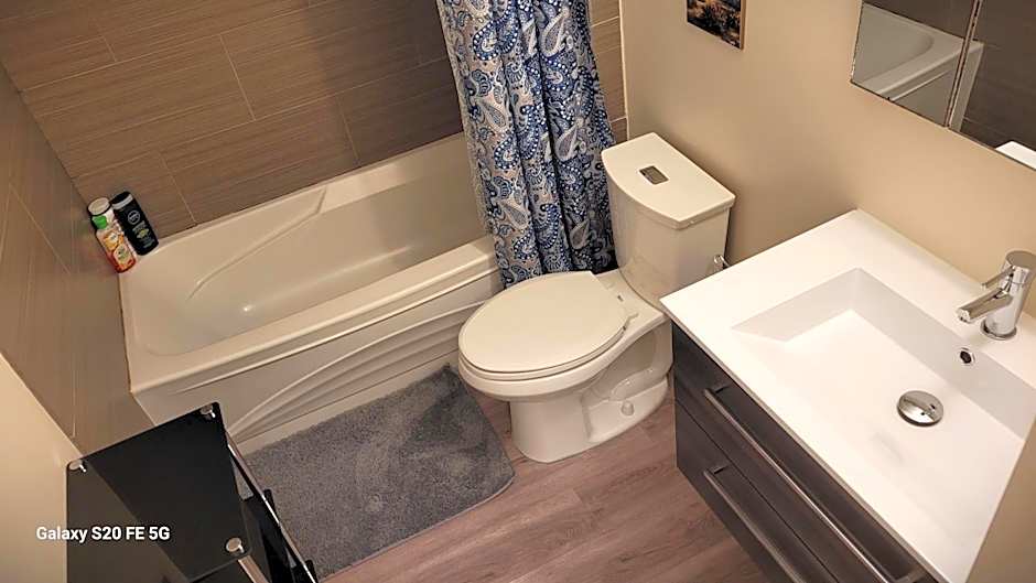 Home away from home - 6 bedroom fantastic bungalow