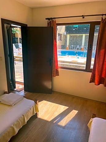 Twin Room with Balcony and Sea View