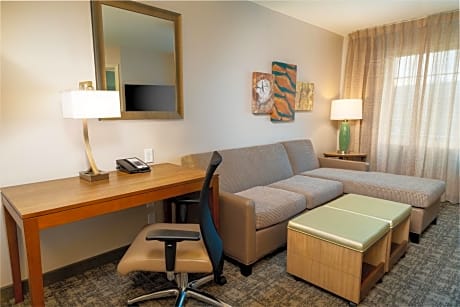 One-Bedroom Suite