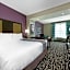La Quinta Inn & Suites by Wyndham Lake Charles-Westlake