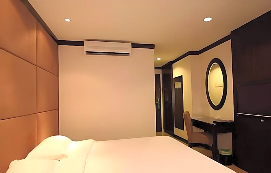 Country Hotel
