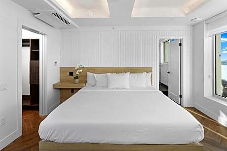 River View Penthouse Suite with Balcony