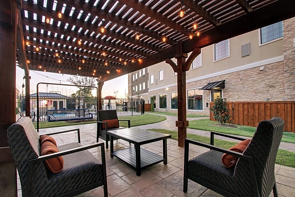 Staybridge Suites Plano - The Colony