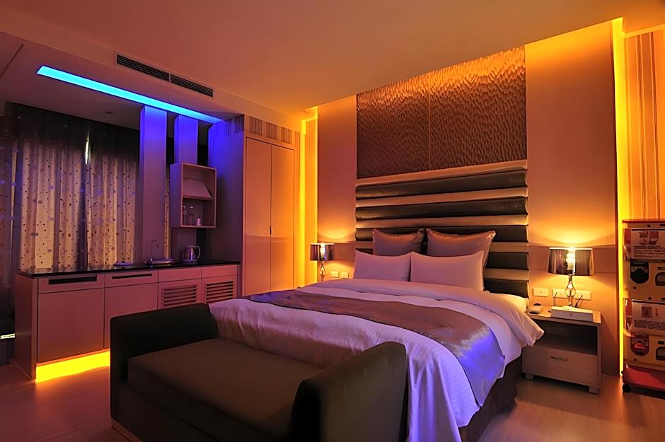 One Plus One Hotel