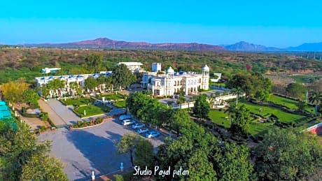 BALARAM PALACE RESORT
