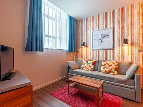 One-Bedroom Apartment (4 Adults)