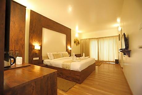 Exotic First Floor Balcony-Swing With Mountain View