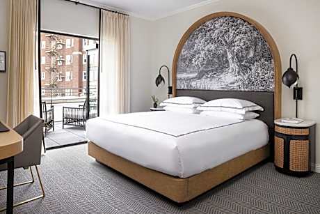 Premium King Room with Balcony and View