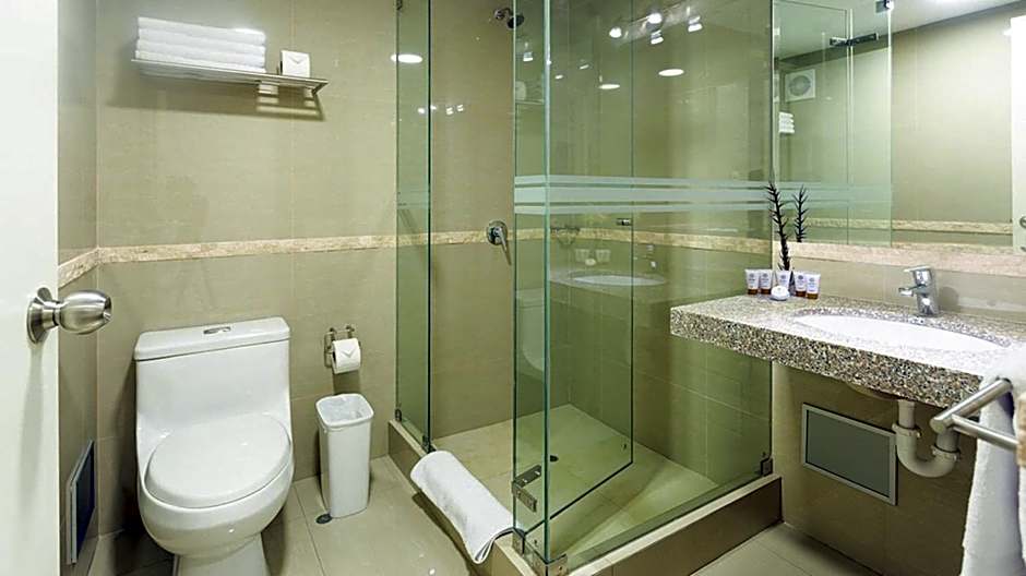 Howard Johnson by Wyndham Lima Miraflores Larco