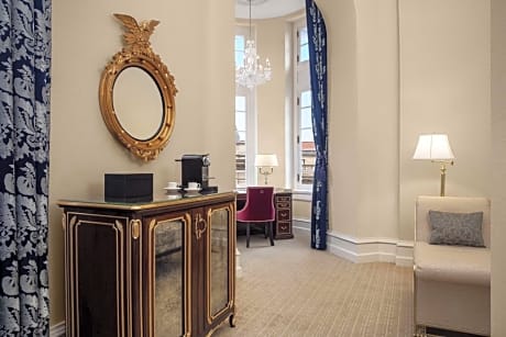 Grand Queen Room with Two Queen Beds