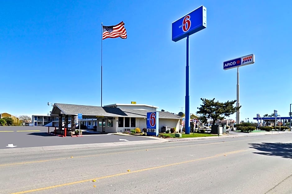 Motel 6-Willows, CA